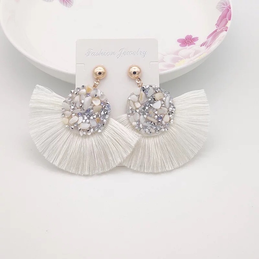New shiny rhinestone crystal earring - Picture 1 of 2